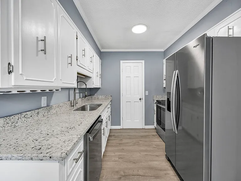 2901 Chatsworth Rd #B — Photo 10