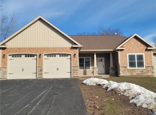 3361 Longview Ter, Lysander, NY 13027