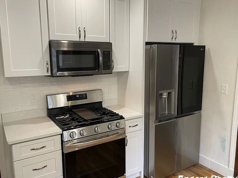 32 Eliot St — Photo 6