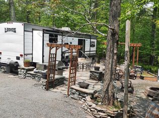 169 Forest Glen Dr, Milford, PA 18337