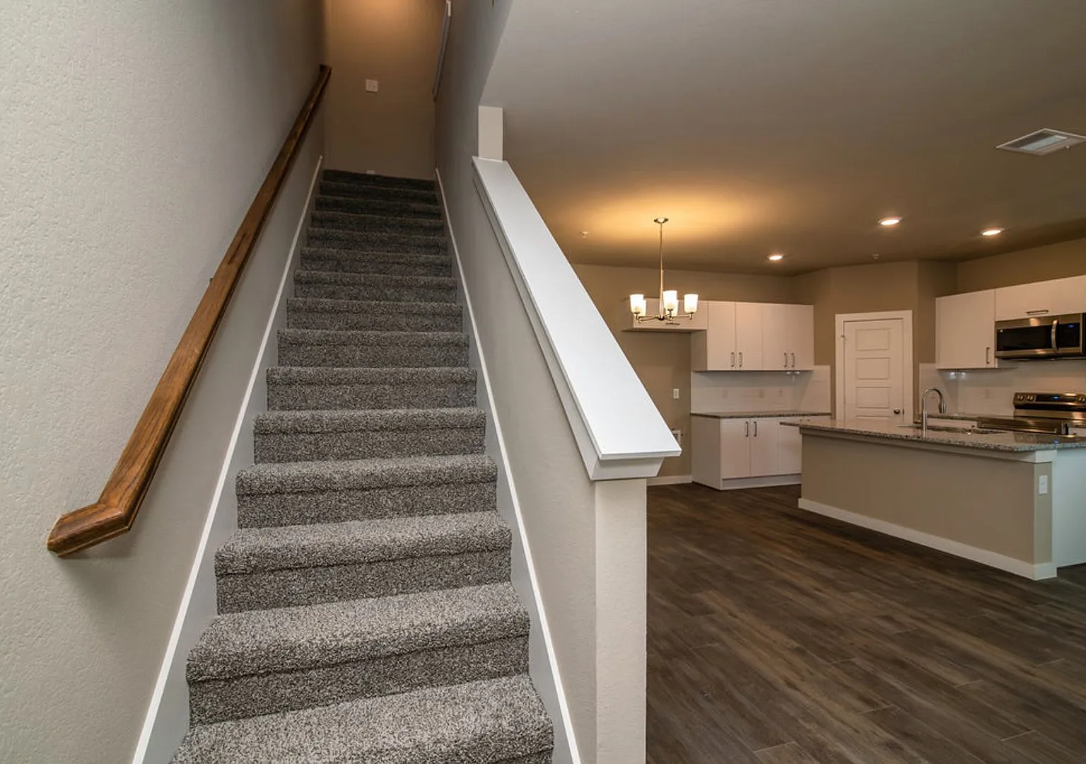 Gorgeous 2 Bedroom Four Plex Located In Midlothian Isd! — Photo 4