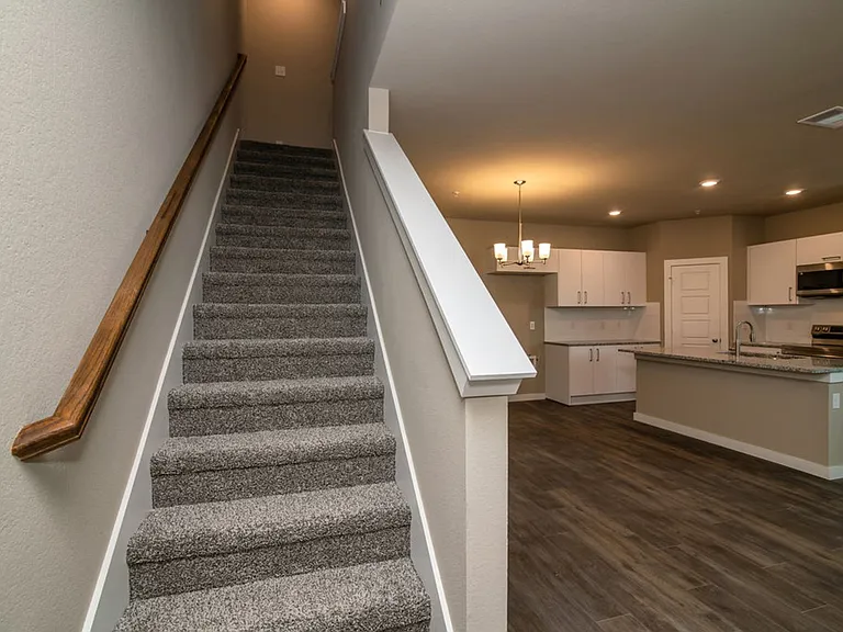 605 Harvest Moon Dr — Photo 4