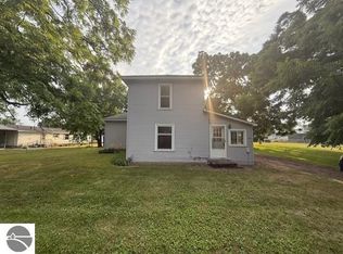 8172 S Bloomer St, Carson City, MI 48811