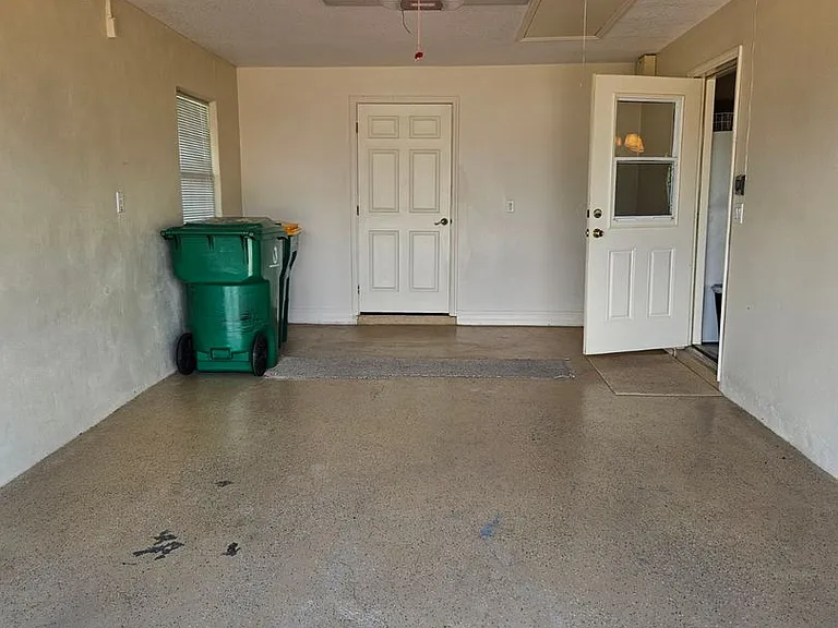 511 Palmetto Dr NE — Photo 35