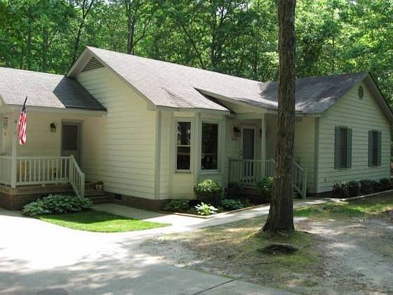 2nd image of 324 Thornwood Ln