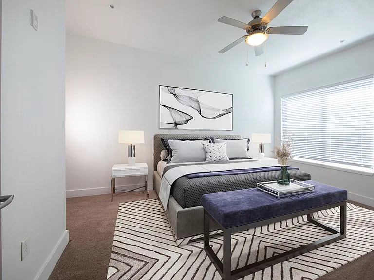 Rise Lakeview — Photo 10