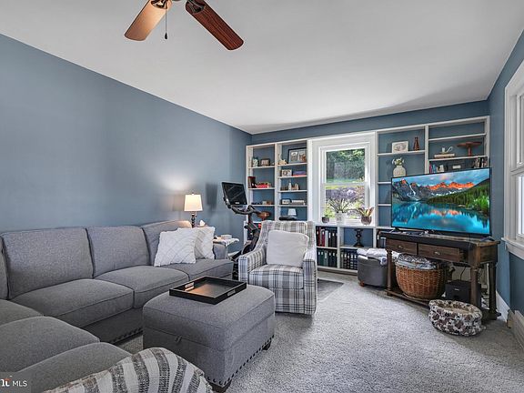 5th image of 1816 Bedford St