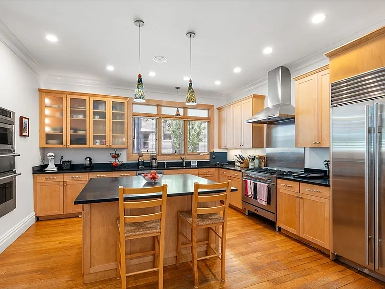 71 Magazine St #1A — Photo 1