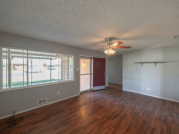 3rd image of 4609 Graceland Dr