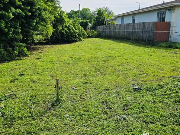 6033 NW 23rd Ct Lot 14, Miami, FL 33142