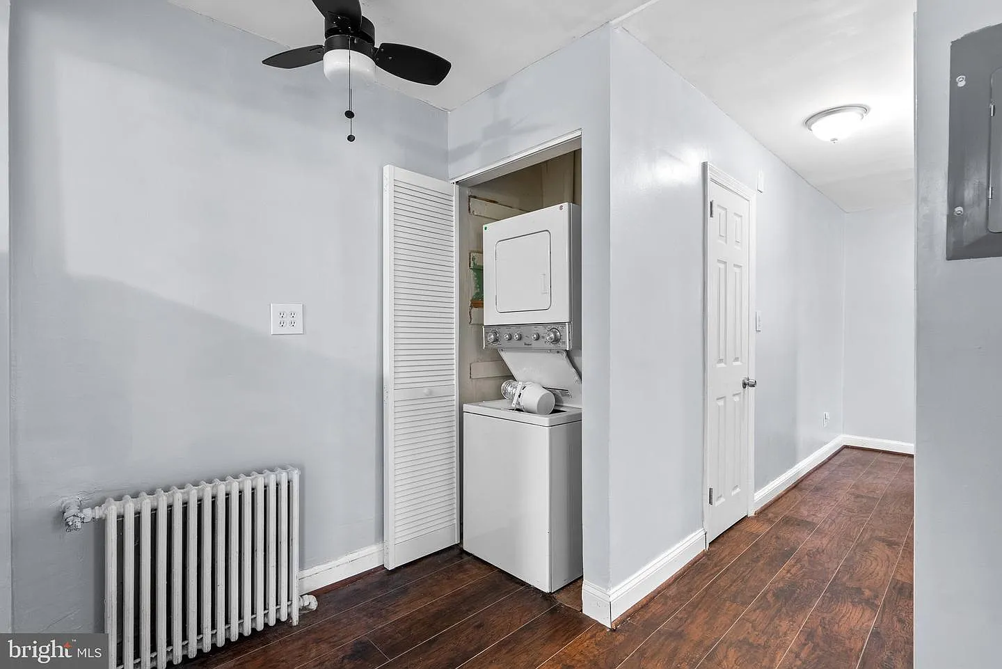 2 bed, 1.5 bath, 700 sqft, $1,092 — Photo 3