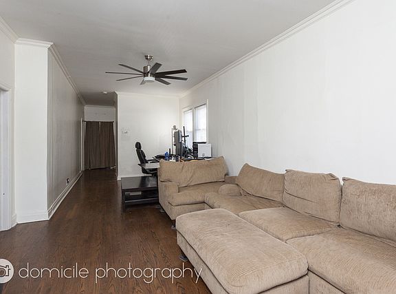 4th image of 2901 N Washtenaw Ave #1