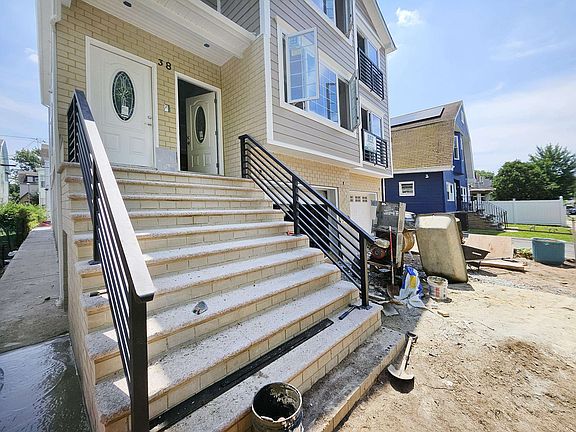 2nd image of 38 Newfield St