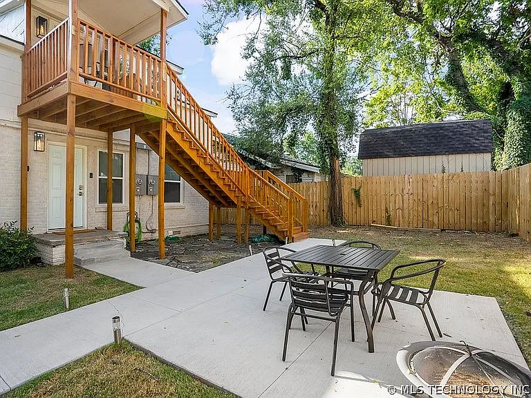 1204 S Zunis Ave #2 — Photo 4