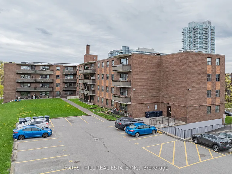 32 Clayland Dr #301 — Photo 18