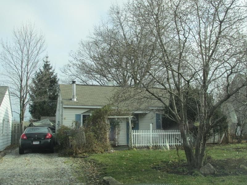 1st image of 1771 E 300th St