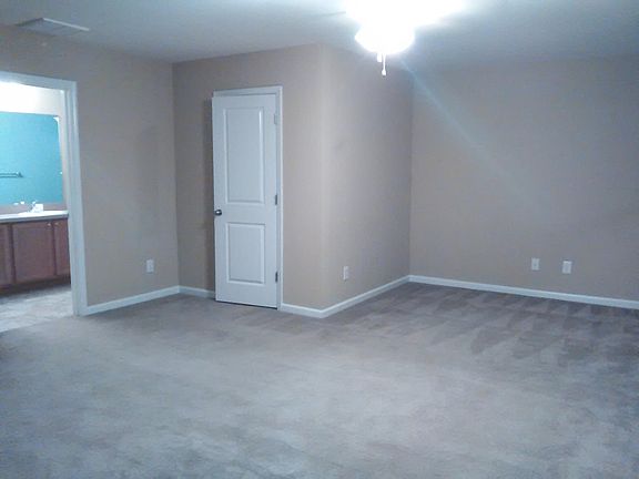 Master Bedroom in equivalent to two rooms. Very large bedroom.