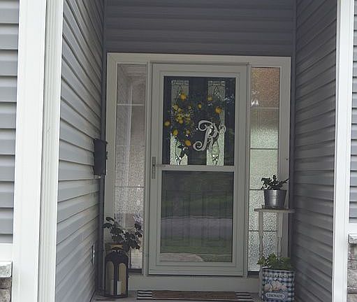 5th image of 710 N Noyes Blvd