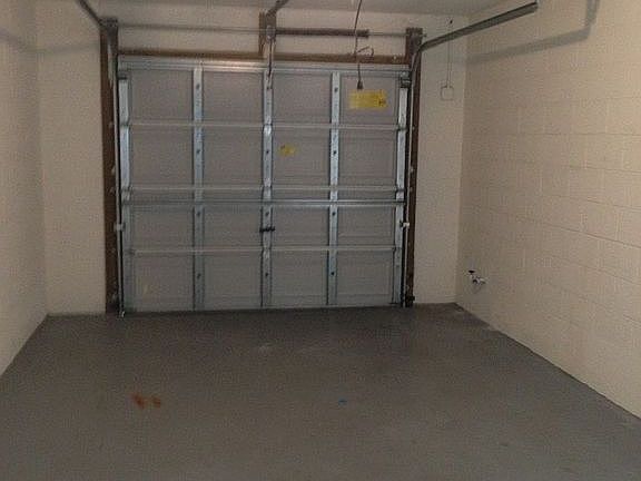 2nd image of 9 Rose Petal Ln