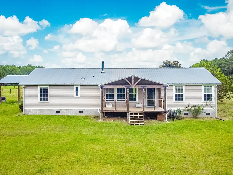 390 Bob Brooks Rd — Photo 1