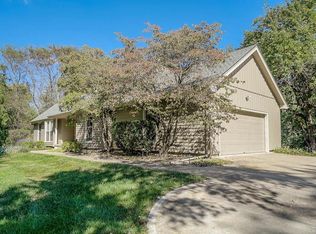 13707 Gammon Rd, Lees Summit, MO 64086
