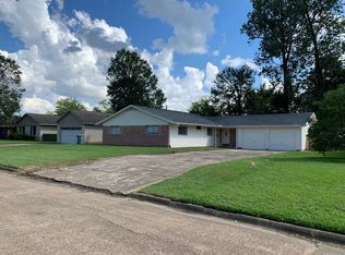5355 Cambridge Ln, Beaumont, TX 77707