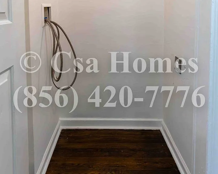 1562 Bradley Ave — Photo 10