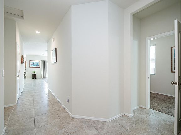 3rd image of 4939 E LIVING STONE Way