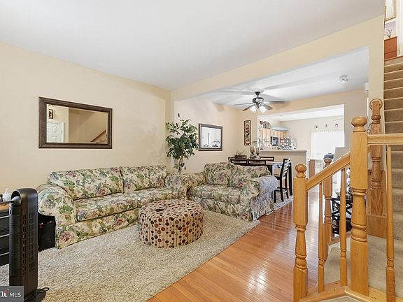 2nd image of 3531 Christy Ln