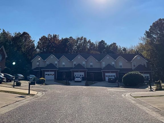 3rd image of 817 Treymoor Lake Ct