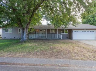 6975 River Dr, Redding, CA 96001