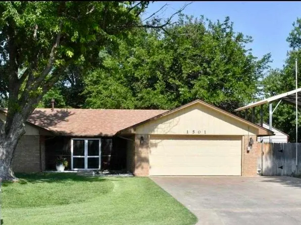 1501 Westwood Rd, Enid, OK 73703