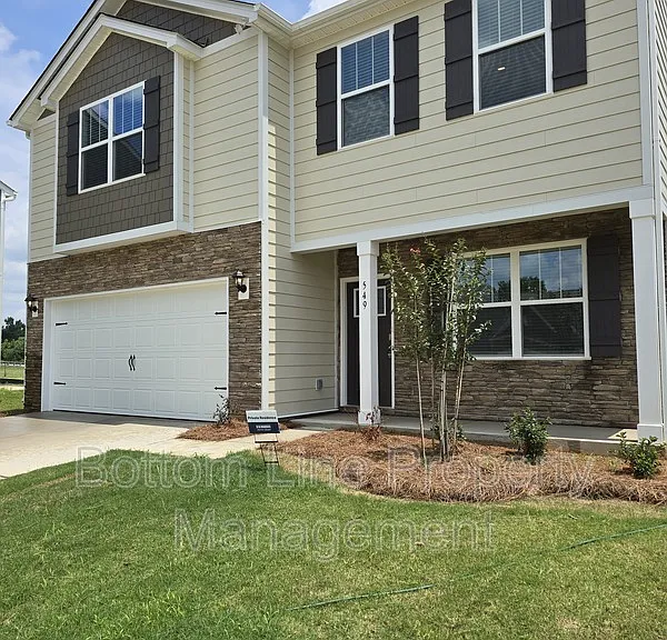 549 Blackpool Ct — Photo 2
