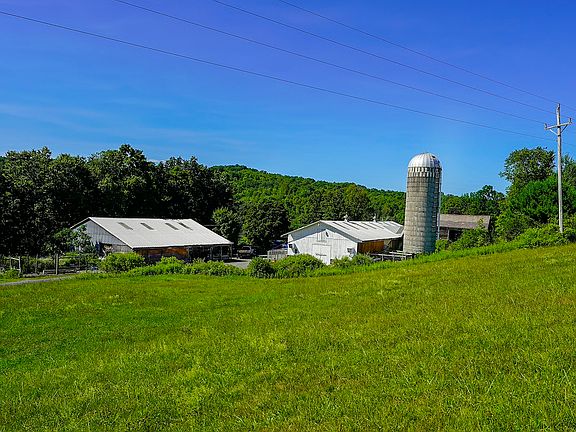 4th image of 5704 State Route 22