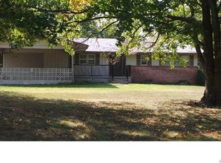 409 Sunset Dr, Lebanon, MO 65536