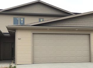 745 Compass Loop, Bismarck, ND 58504