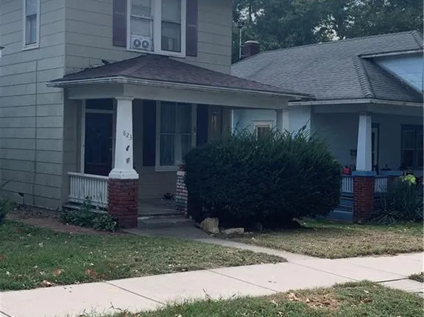 823 Ottawa St, Leavenworth, KS 66048