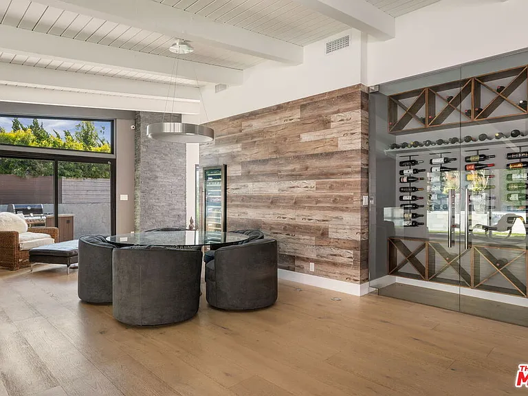 344 Arno Way — Photo 13