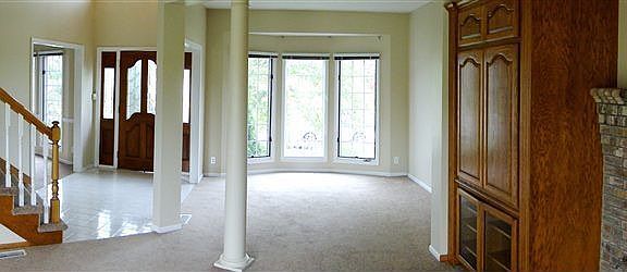 3rd image of 16105 Josephine St