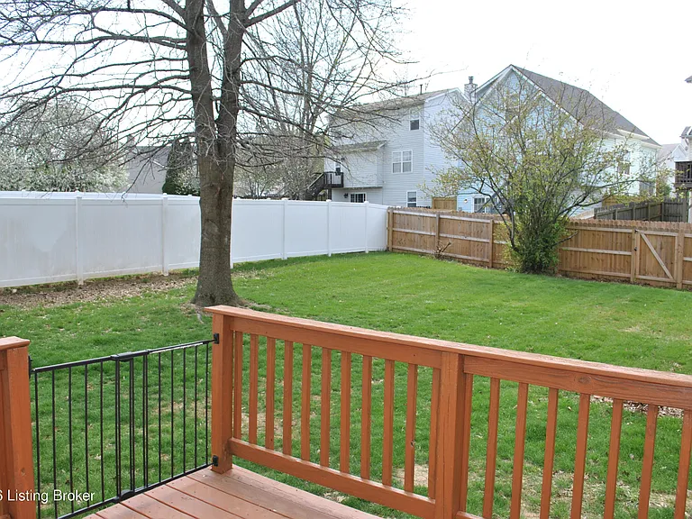 4118 Hickoryview Dr — Photo 23