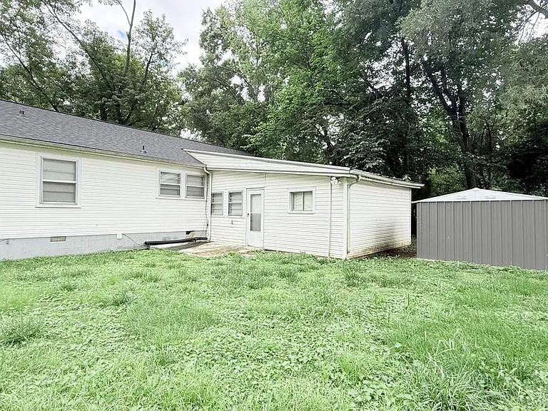 1002 Evins St — Photo 27