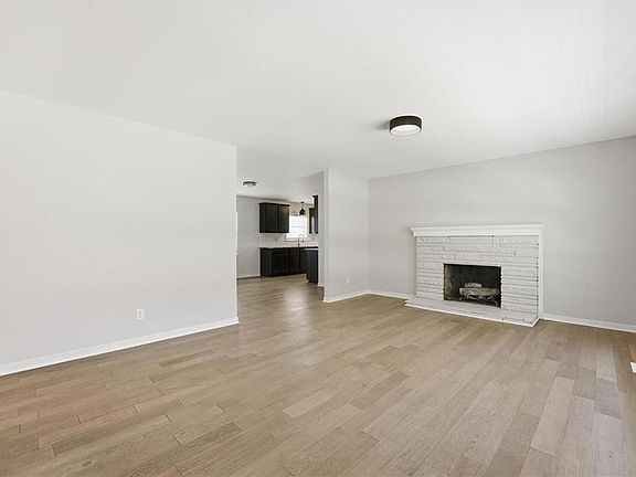 3rd image of 8018 Nall Ave
