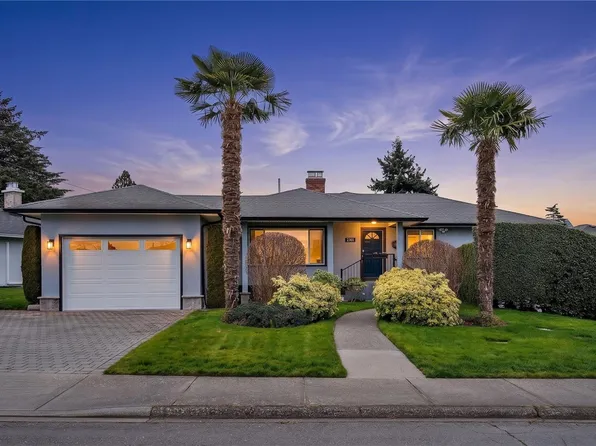 2861 Eastdowne Rd, Oak Bay, BC V8R 5R7