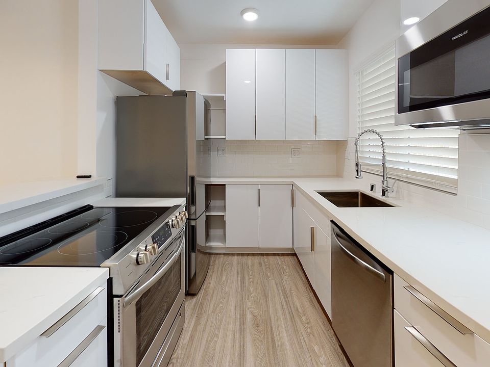 1st image of 3655 Westwood Blvd #2