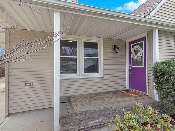 3rd image of 374 N Fairfield Ave