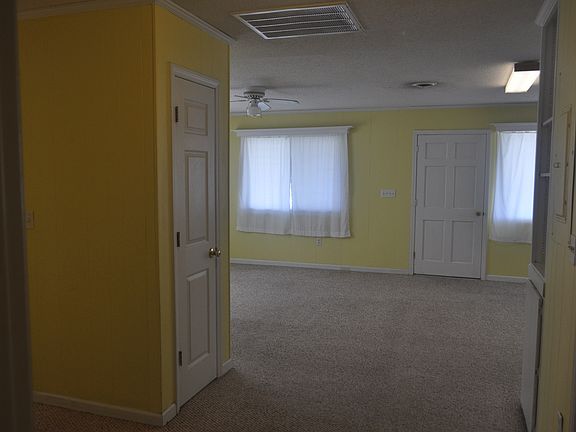 5th image of 1718 N New River Dr