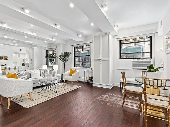 2nd image of 414 E 52nd St APT 1B