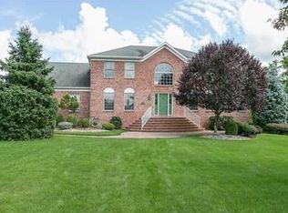 3 Oakwood Path, Warren, NJ 07059