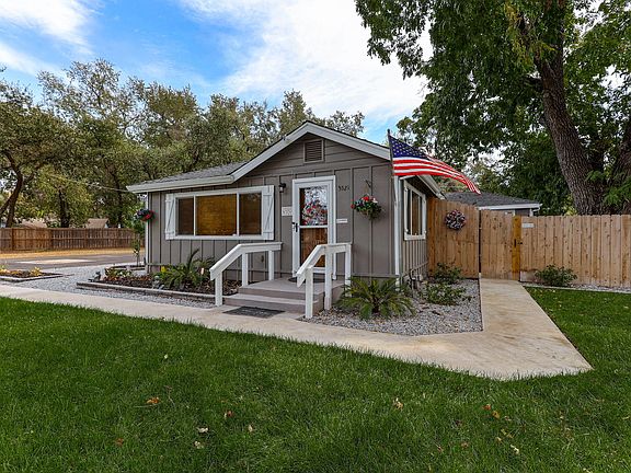 3rd image of 3521 Pioneer Ln