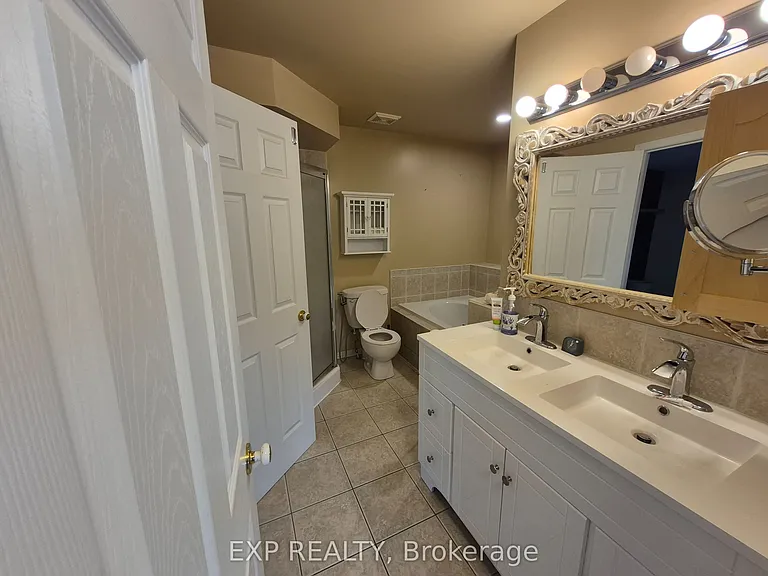 2 Maple Park Point — Photo 13